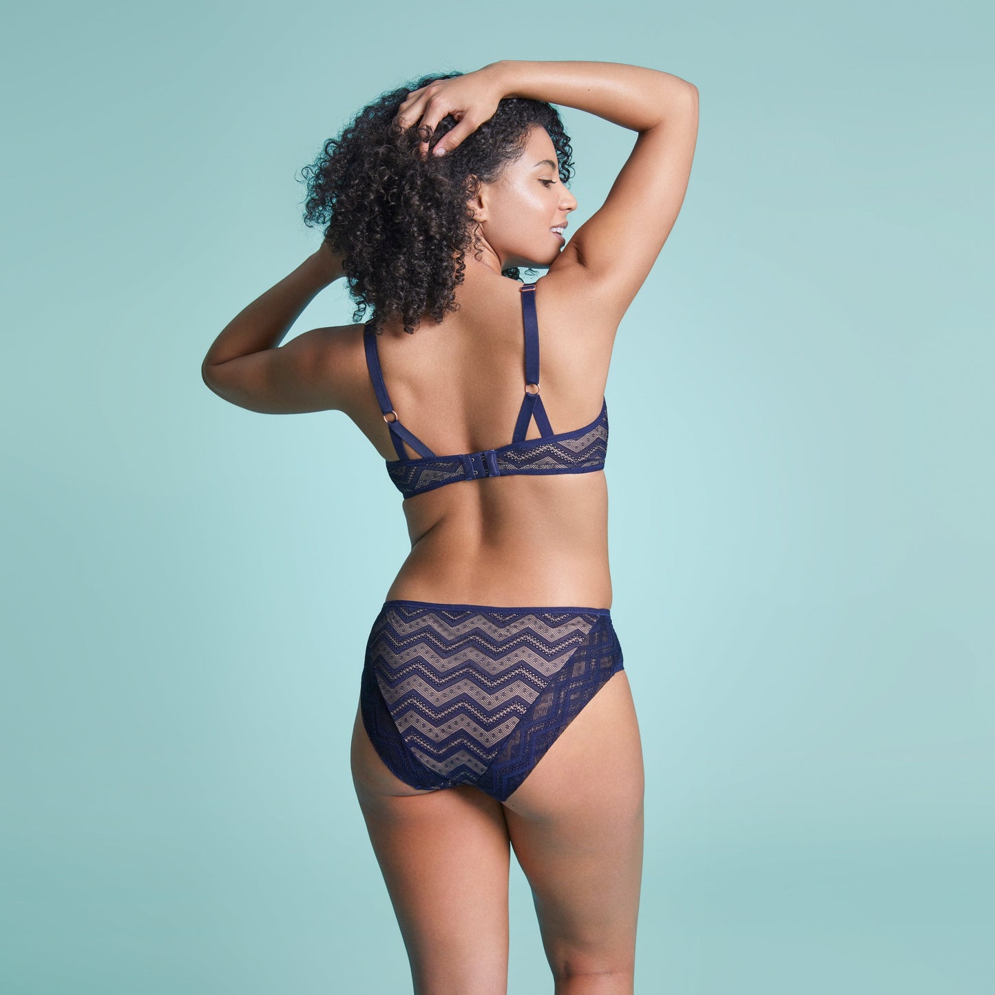 Zahra Zig-Zag Lace Bra in Navy & Cream | Pocketed Bras | Royce Lingerie