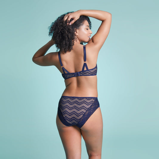 Zahra Zig-Zag Lace Bra in Navy & Cream | Pocketed Bras | Royce Lingerie