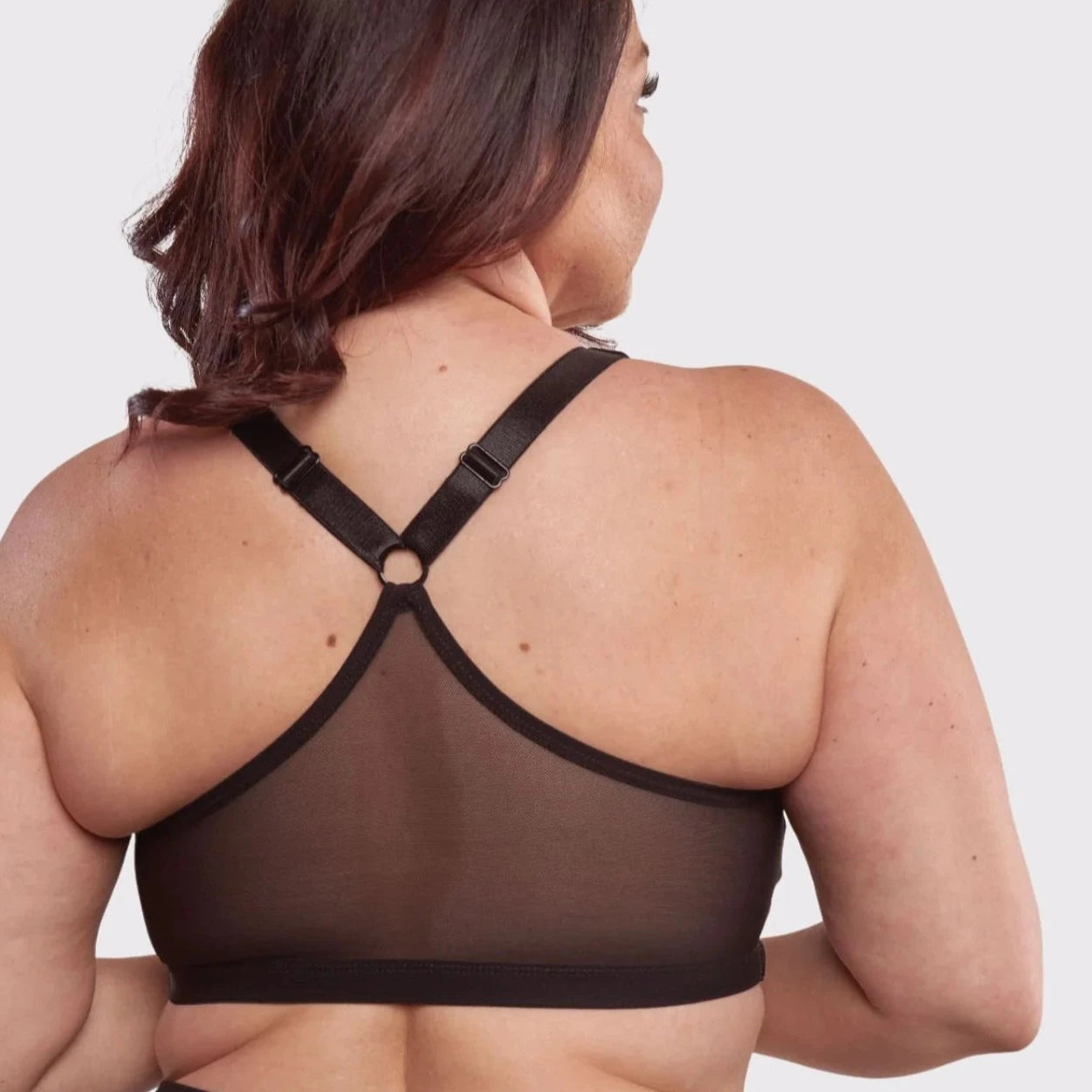 Bianca Front Closure Sports Bra  | AnaOno at Bra Sisters | The Bianca is a pocketed front-closure sports bra that is both supportive and soft, allowing you to feel strong and supported.